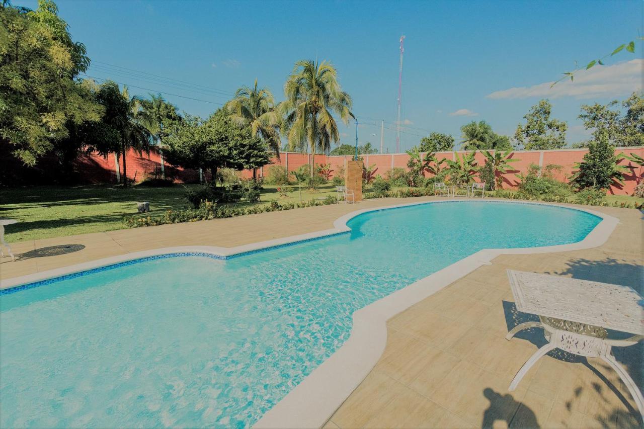 Rancho Guacamayos Hotel & Restaurantes Bonao Luaran gambar