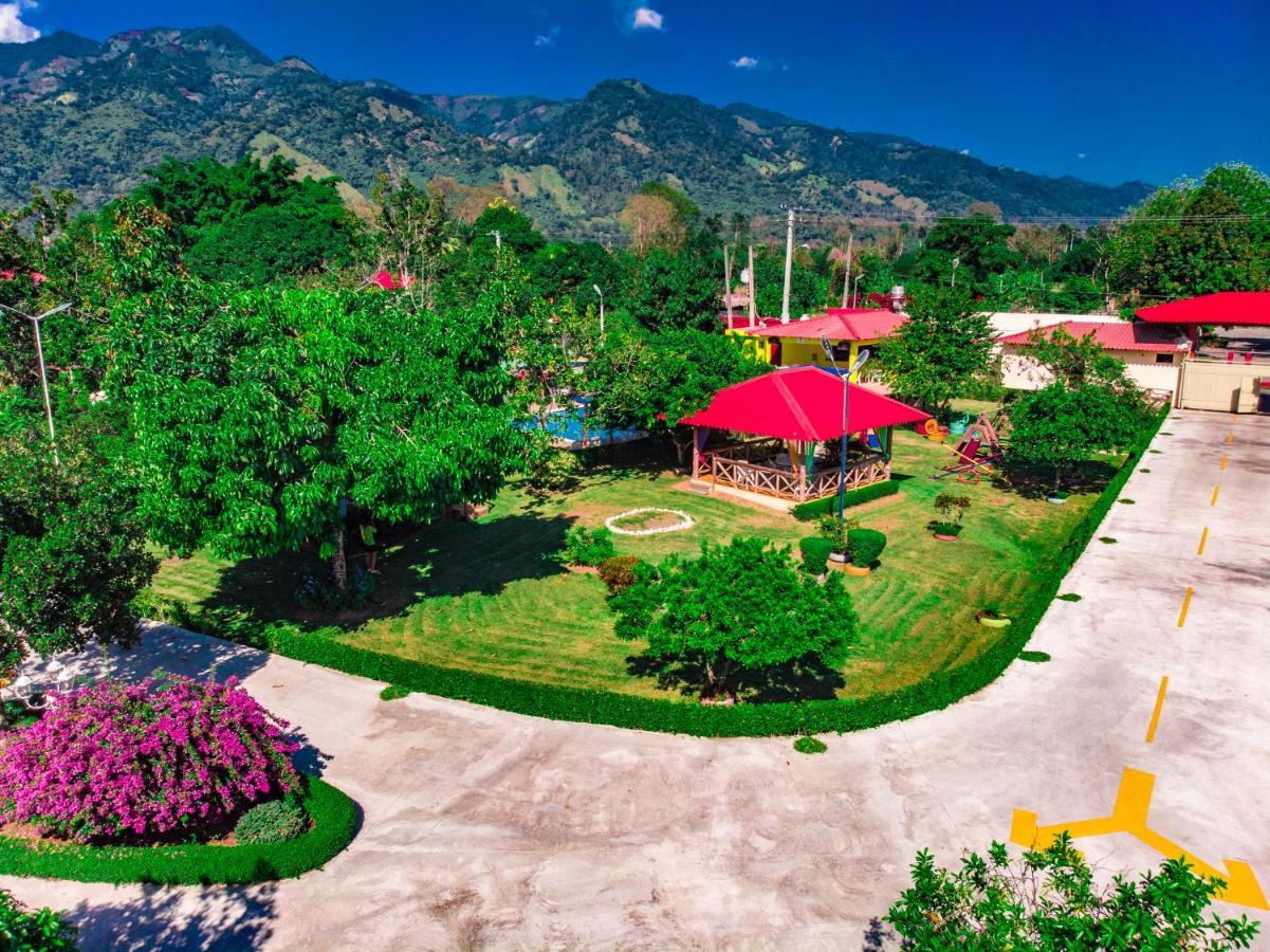 Rancho Guacamayos Hotel & Restaurantes Bonao Luaran gambar