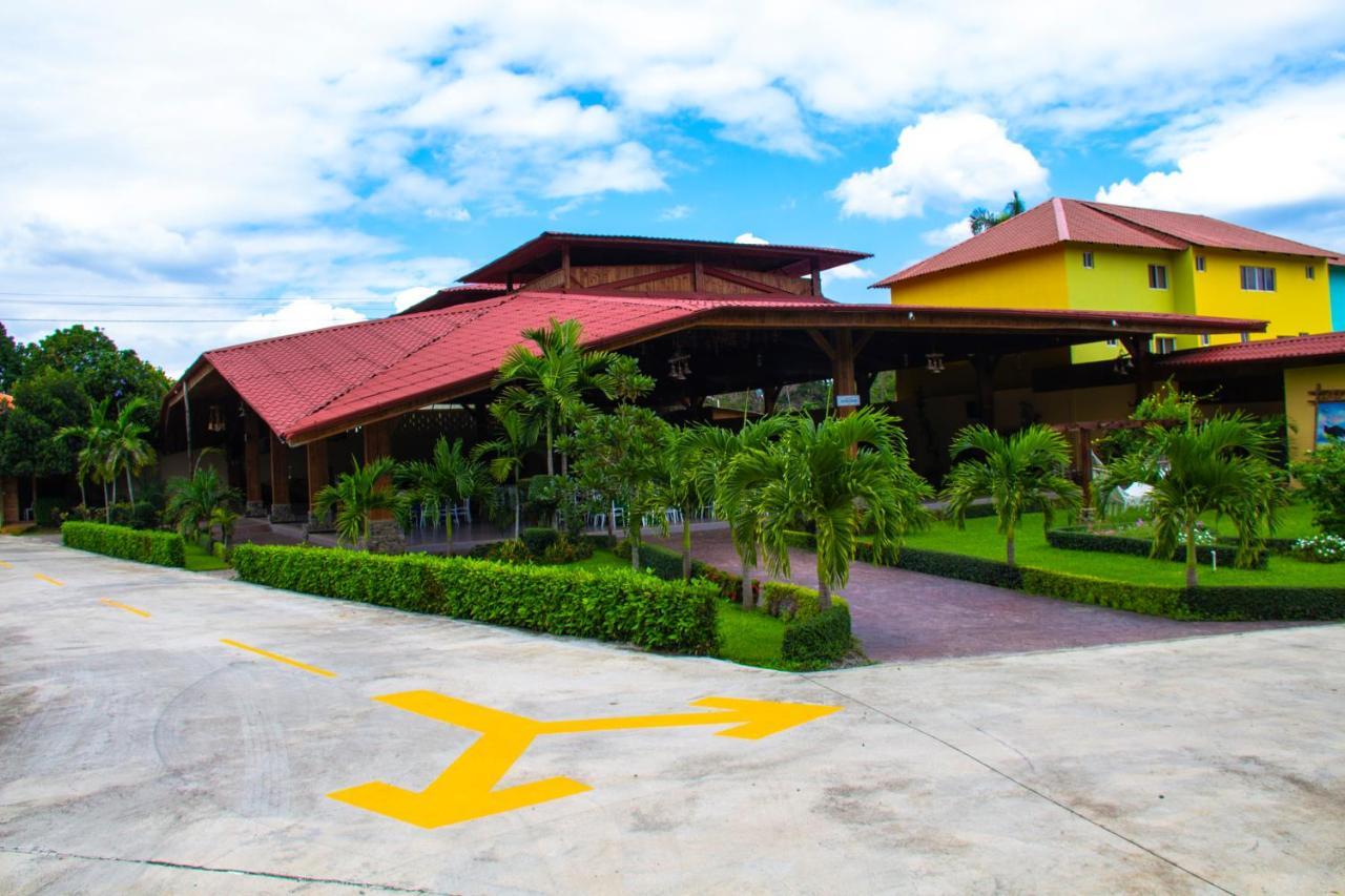 Rancho Guacamayos Hotel & Restaurantes Bonao Luaran gambar